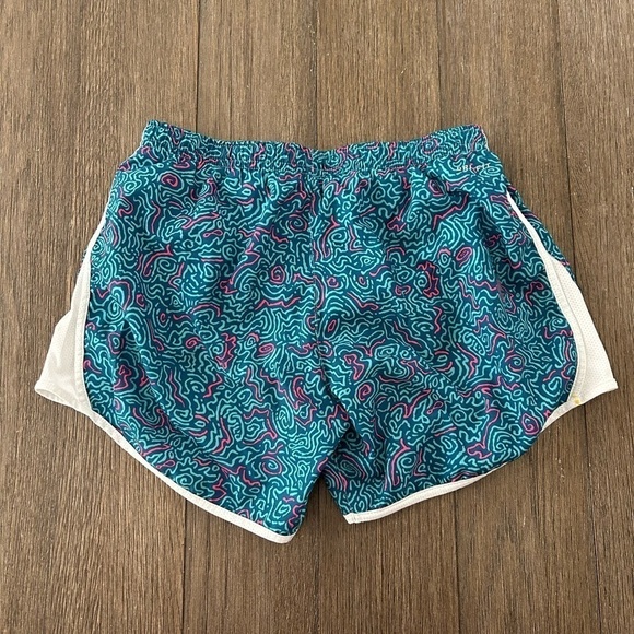 Nike Girls Dri Fit Tempo Running Shorts   Size Large. - Picture 2 of 6